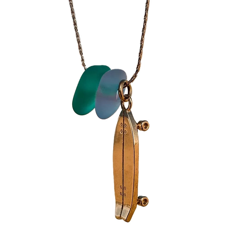 Zeeglas Surfskateboard Ketting Goud