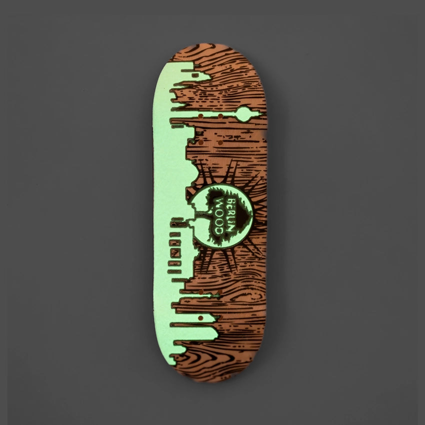 Pro 32mm Medium Concave Complete Fingerboard - Skyline (Glow)