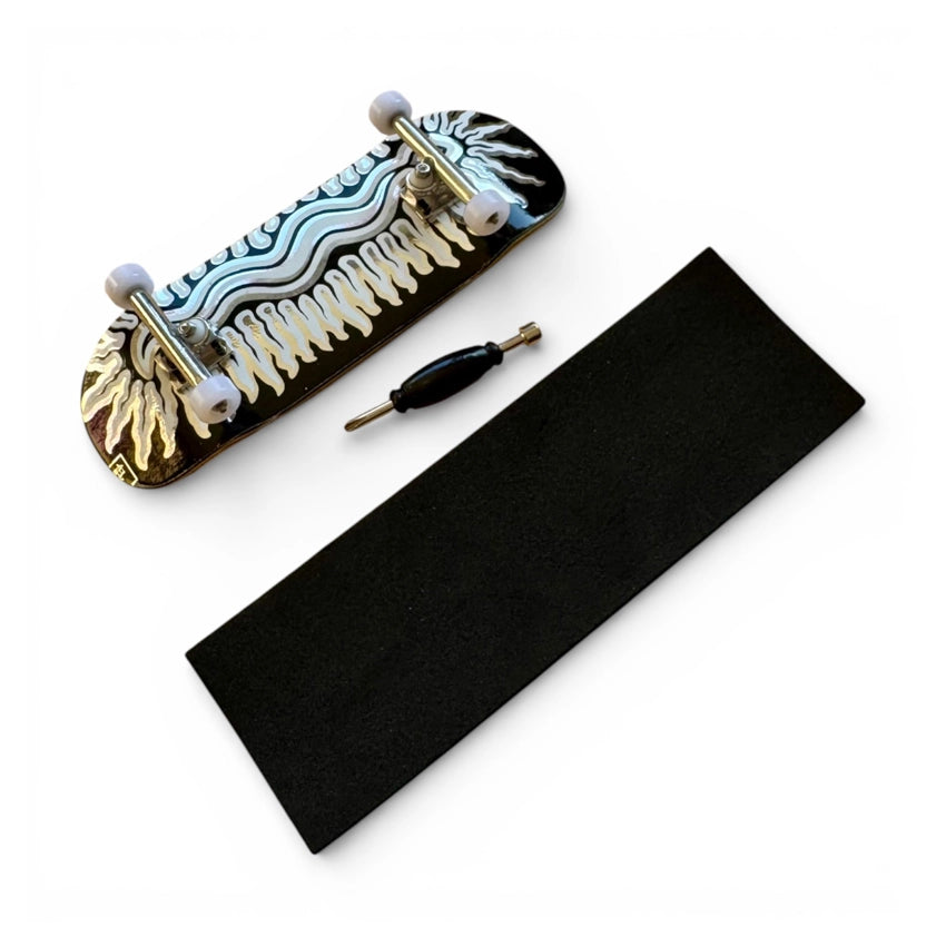 Cuctom Pro X Papa Power Silver Snake 34mm Boxy Fingerboard Complete
